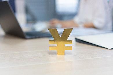 《地平线》官方庆祝LGBT骄傲月 分享埃洛伊比心美照